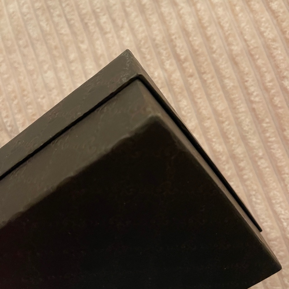 Gucci Embossed Brown Box - Picture 4 of 7